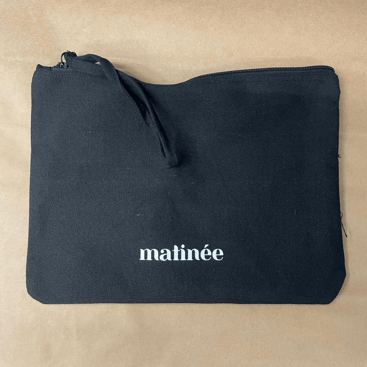 Pochette nera matinée porta costume